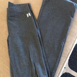 VS angle yoga pants